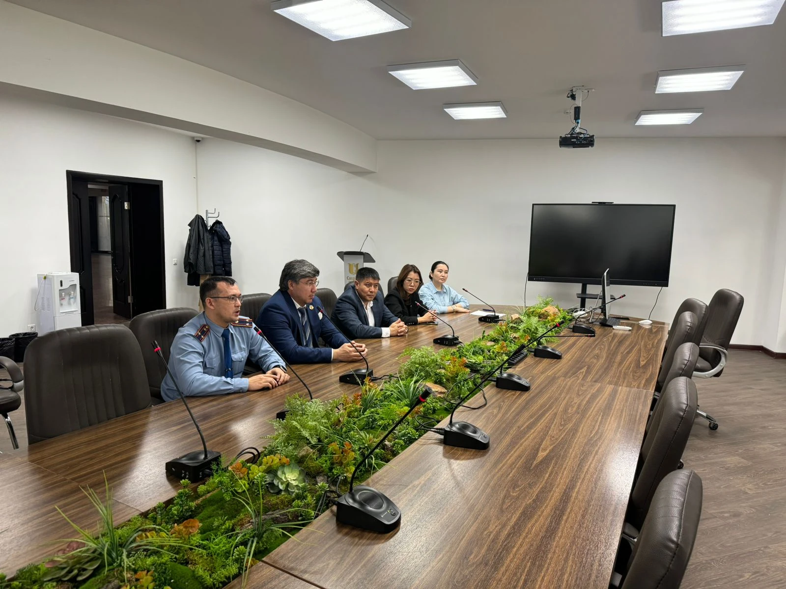 АMANAT партиясы және Заң және Құқық адвокаттық кеңсесінің серіктестігі аясында елге тегін заң көмегі көрсетілді